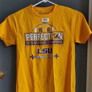 LSU Tigers Men's Medium Yellow Short Sleeve T-Shirt 2019 National Champions NCAA